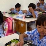 Pemkot-Surabaya-menggelar-uji-coba-makan-bergizi-gratis.jpg Pemkot Surabaya menggelar uji coba makan bergizi gratis