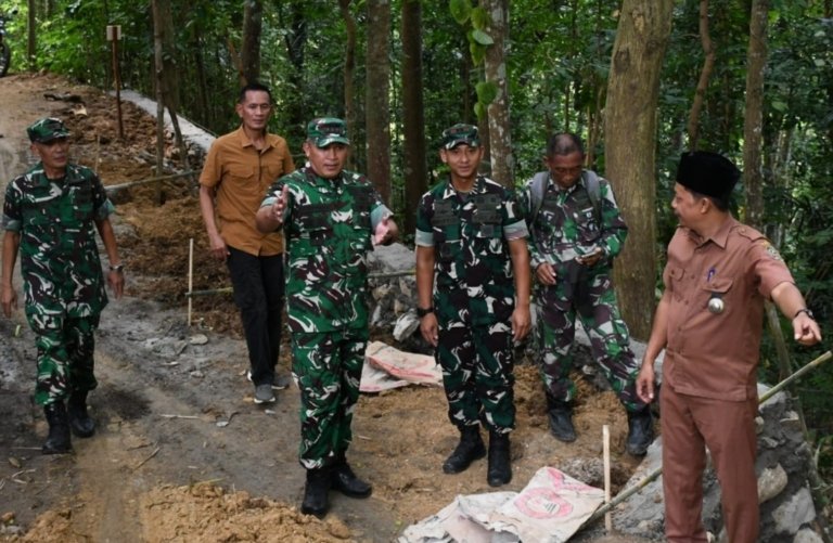 Demi Akses Lebih Baik, Warga Sukorejo di Trenggalek Ikhlas Hibahkan Tanah
