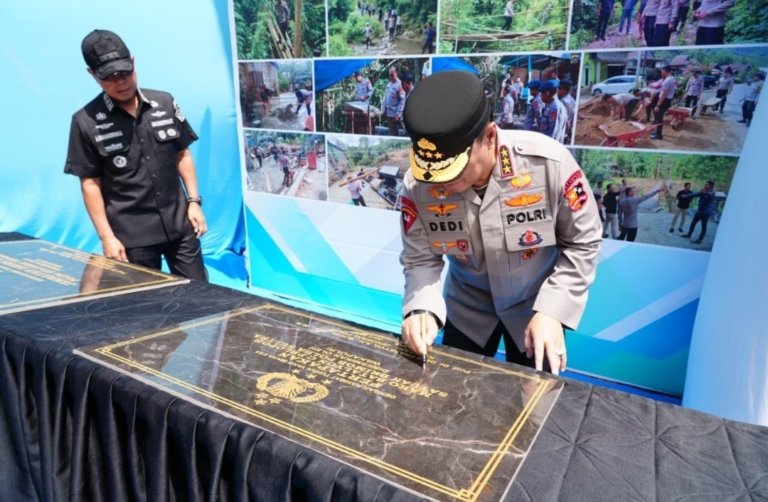 Wakapolri Resmikan Jembatan Perintis “Dhira Brata” Wujud Instruksi Presiden Prabowo