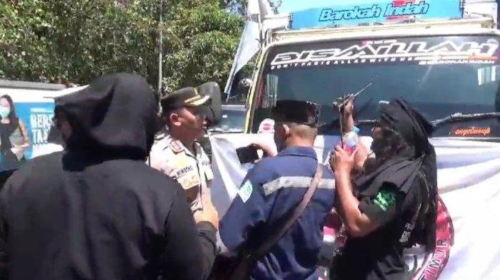 Kondisi Lalu Lintas di Surabaya Akibat Aksi Demo Sopir Truk