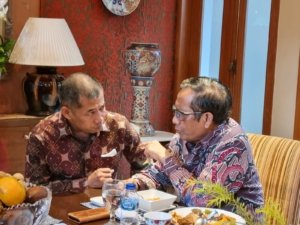 Mahfud MD Kritik Terhadap Sistem Merit Surabaya dalam Pemerintahan Nasional