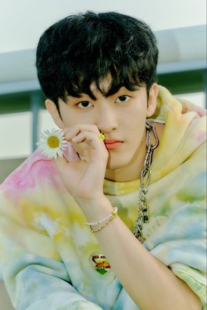 Perbedaan Reaksi Anggota Grup K-Pop Terhadap Kepergian Anggota