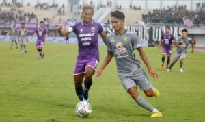 antarafoto persebaya kalahkan persita 18012023 bal 5 2