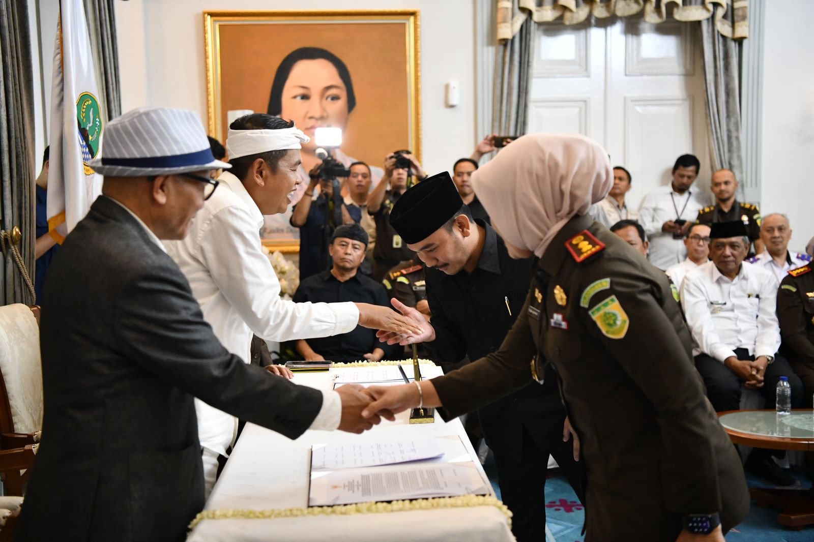 Warga Bekasi Kaget dengan Tagihan PBB yang Mencapai Ratusan Juta Rupiah