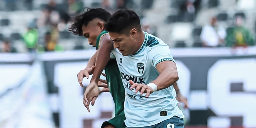 Persebaya Surabaya Unggul 1-0 atas Persita Tangerang dalam Laga Berat 1 Persebaya Surabaya Unggul 1-0 atas Persita Tangerang dalam Laga Berat