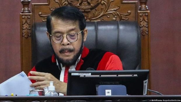 Kehidupan dan Peran Anwar Usman sebagai Hakim Konstitusi
