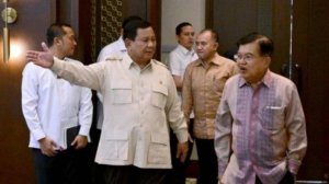 Keterlibatan Tokoh Nasional dalam Proses Pengambilan Keputusan Pemerintahan