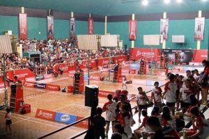 Penggemar Bulu Tangkis Antusias Hadiri Pembukaan Sirnas 2026 di Surabaya