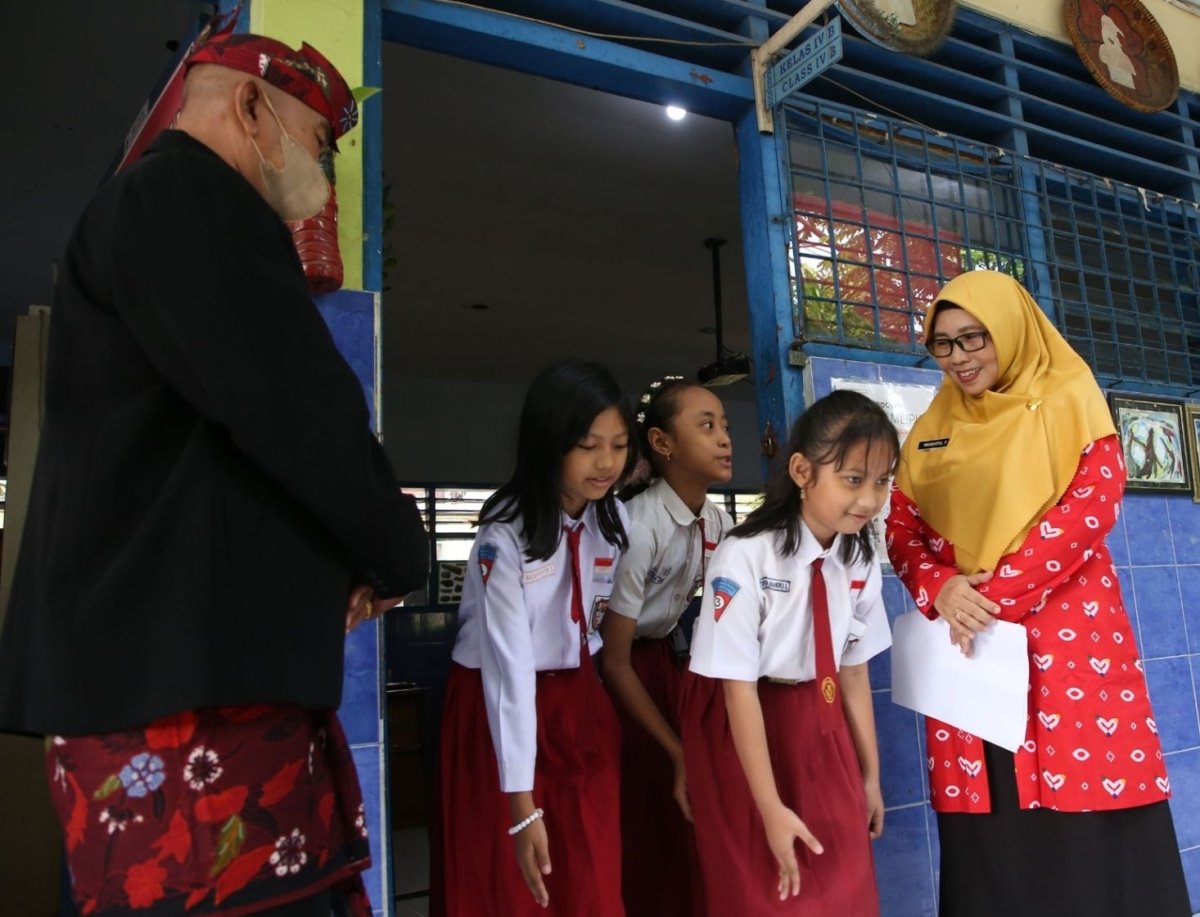 Surabaya, Penghargaan Nasional, Inovasi Pelestarian Bahasa Jawa,Kemis Mlipis