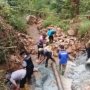 Sinergi untuk Negeri, Polres Trenggalek Bersama Warga Bangun Jembatan Merah Putih Presisi