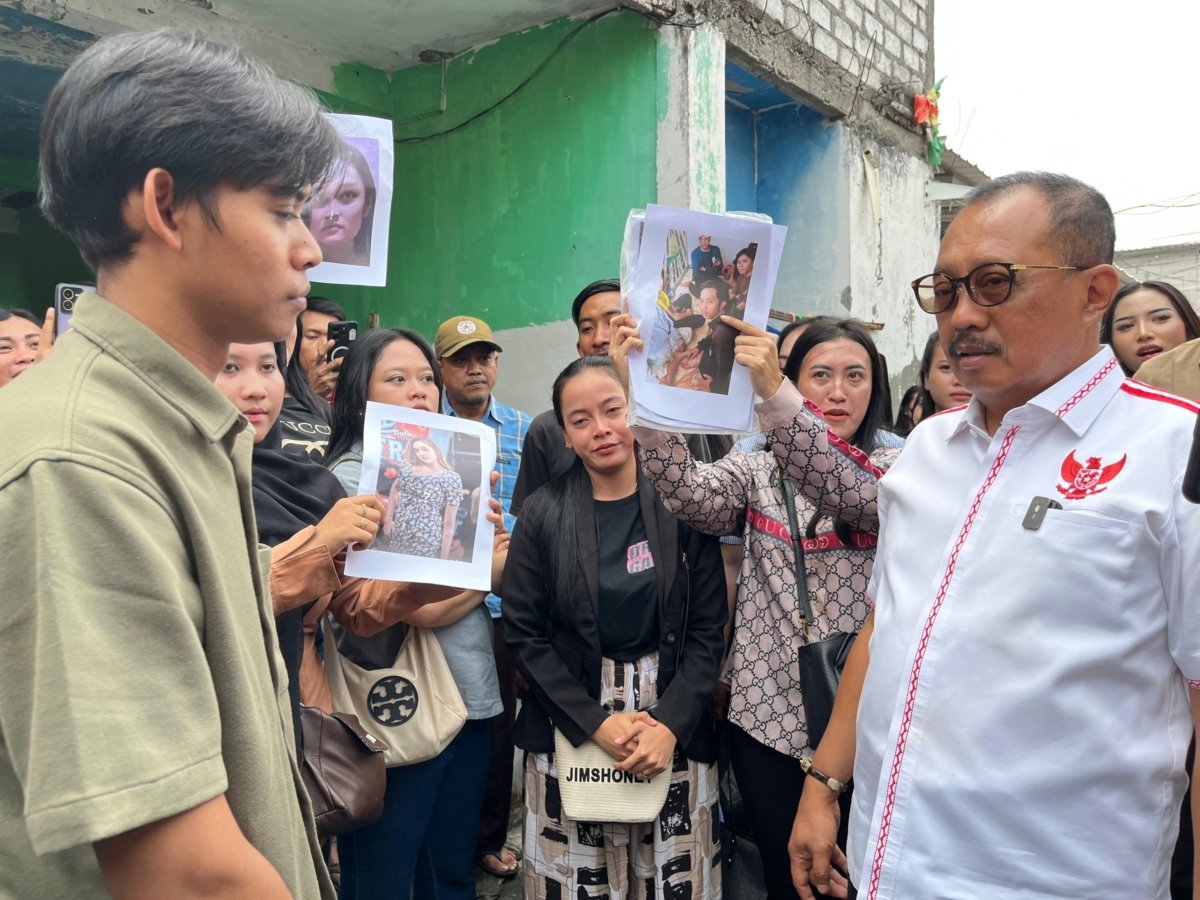 Armuji Sidak Rumah Terduga Pelaku Arisan Bodong Rp2,2 Miliar di Surabaya, 84 Penyanyi Dangdut Jadi Korban 1 Armuji