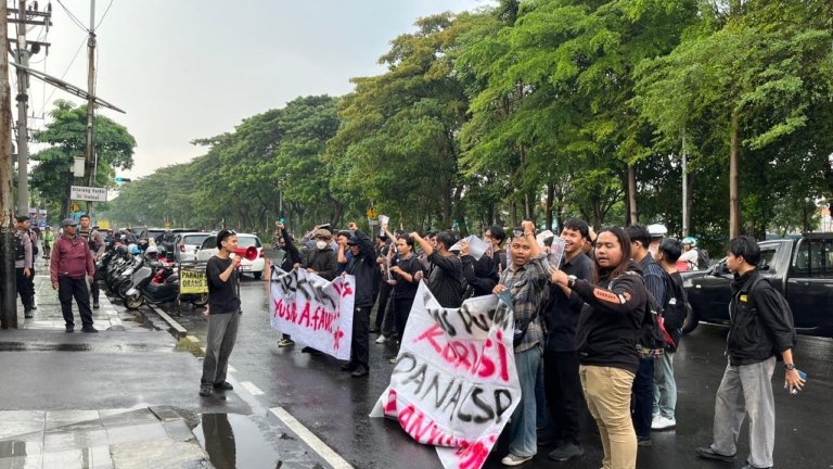 Mahasiswa Desak Kejati Jatim Usut Tuntas Dugaan Penyaluran Dana CSR Banyuwangi