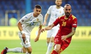 Milos Raikovic Resmi Berseragam Persebaya Surabaya di Musim 20252026