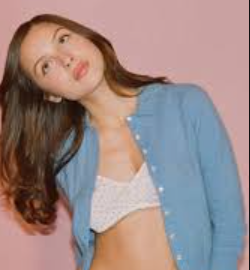 Olivia Rodrigo Mengonfirmasi Lagu Baru 'The Cure' Tidak Berkaitan dengan Band tersebut 1 Olivia Rodrigo