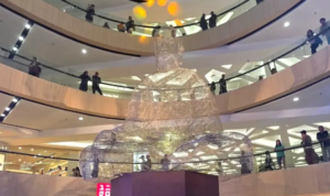 Rupang Buddha Transparan Raksasa