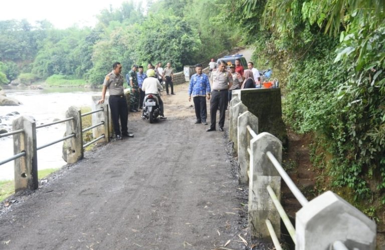 Polres Bondowoso Bangun Jembatan Merah Putih Presisi Hadirkan Manfaat Nyata bagi Warga