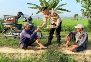 Wedangan Keliling : Cara Polres Ponorogo Edukasi Kamtibmas dan Sosialisasi Call Center 110