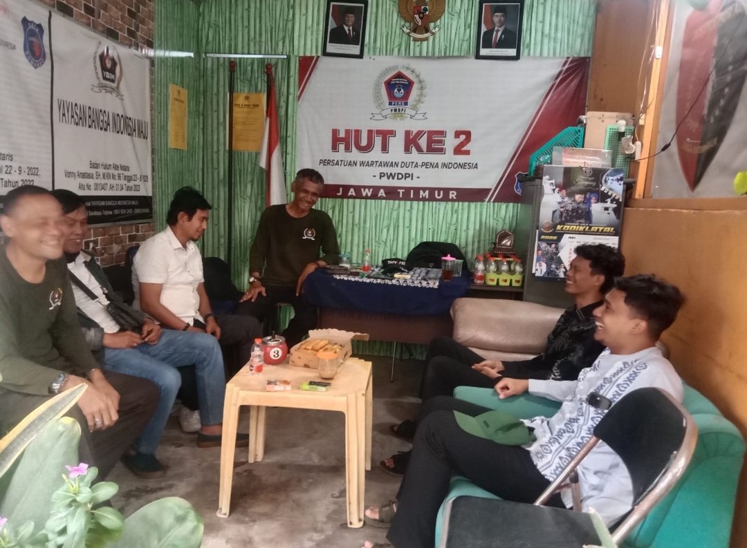 Yayasan Bina Muwahhidin Bersilaturahmi ke Yayasan Bangga Indonesia Maju Surabaya 1 Yayasan Bina Muwahhidin Bersilaturahmi ke Yayasan Bangga Indonesia Maju Surabaya