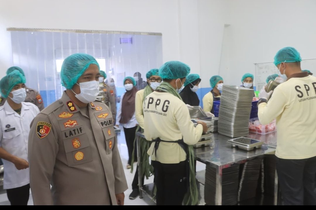 SPPG Polres Probolinggo di Maron Distribusikan 2.441 Penerima Manfaat MBG
