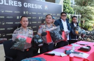 Gerak Cepat Polres Gresik Amankan 8 Oknum Suporter Terlibat Pengeroyokan