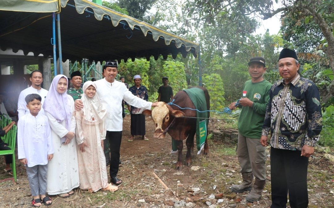 Tak Sekadar Kurban, Dandim Tulungagung Bangun Kedekatan dengan Warga Ngepoh