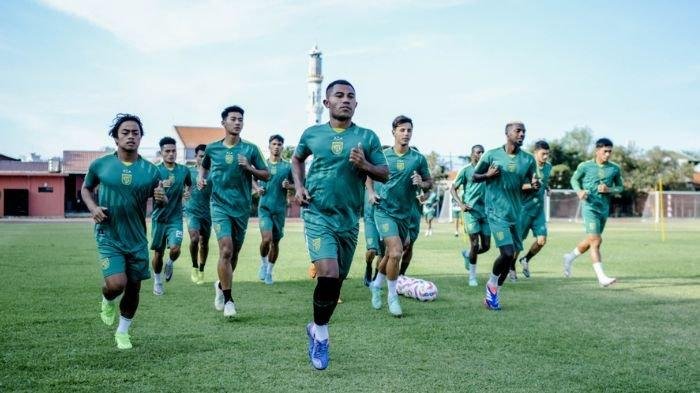 Persebaya Surabaya Berjuang untuk Masuk Empat Besar di Akhir Musim Super League 2025/2026