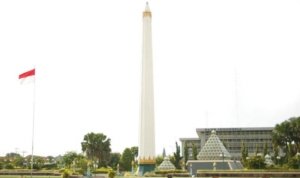 Tugu Pahlawan e1607616835143