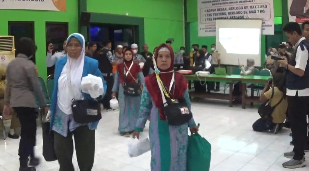 Pemenuhan Kuota Jemaah Haji Embarkasi Surabaya Capai 50 Persen