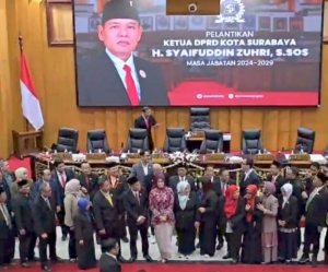 Syaifuddin Zuhri , DPRD Surabaya,