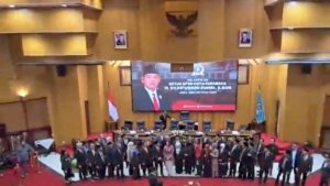 Ketua DPRD Surabaya