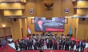 Ketua DPRD Surabaya