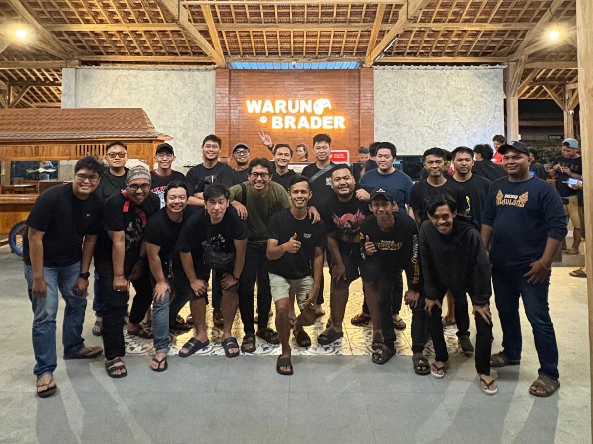 Komunitas Motor ZTH Touring Surabaya-Kediri, Perkuat Silaturahmi hingga Wisata Religi 1 Komunitas motor zth