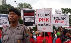 Aksi Buruh di Surabaya Jawa Timur Tuntut Kebijakan yang Lebih Adil