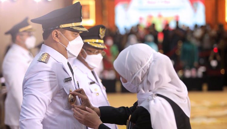 Kepemimpinan Kota Surabaya di Tengah Kehadiran Wali Kota yang Cuti
