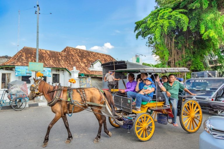 Wisata Surabaya Murah Meriah untuk Keluarga Kecil