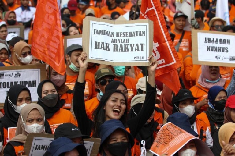 Peringatan Hari Buruh Internasional di Surabaya: Hari Ini Ribuan Buruh Turun dengan 21 Tuntutan