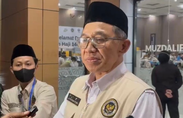 PPIH Surabaya , Air Zam-zam ,Jemaah Haji