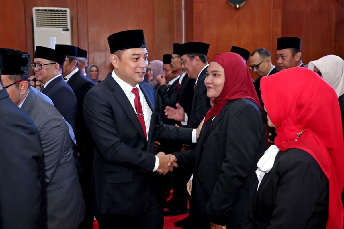 Wali Kota Surabaya, Eri Cahyadi, Pejabat, Kecamatan