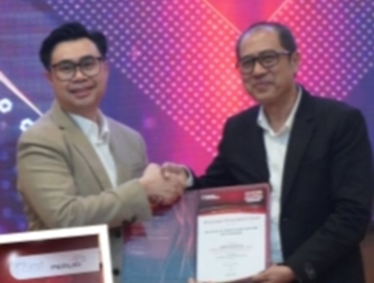 Achmad Prihadi Terima HIBRA 2026 untuk PAM Surya Sembada Surabaya