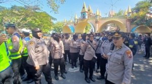 Polres Pelabuhan Tanjung Perak Kerahkan 696 Personel Amankan Pengesahan Warga Baru PSHT di Surabaya.