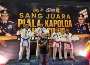 Polres Pelabuhan Tanjung Perak Borong 18 Medali dan Tiga Gelar Best of The Best di Kejuaraan Karate Piala Kapolda Cup 2026