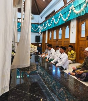 Ketua DPC PPP Surabaya H. Muhaimin SH MM Hadiri Rangkaian Haul Mbah Syekh Ahmad Mutamakin di Kajen Pati