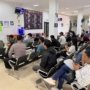 Ciptakan Suasana Nyaman, Satlantas Hadirkan Nobar Piala Dunia dan Pemohon SIM Bikin Antrean SIM Makin Ceria