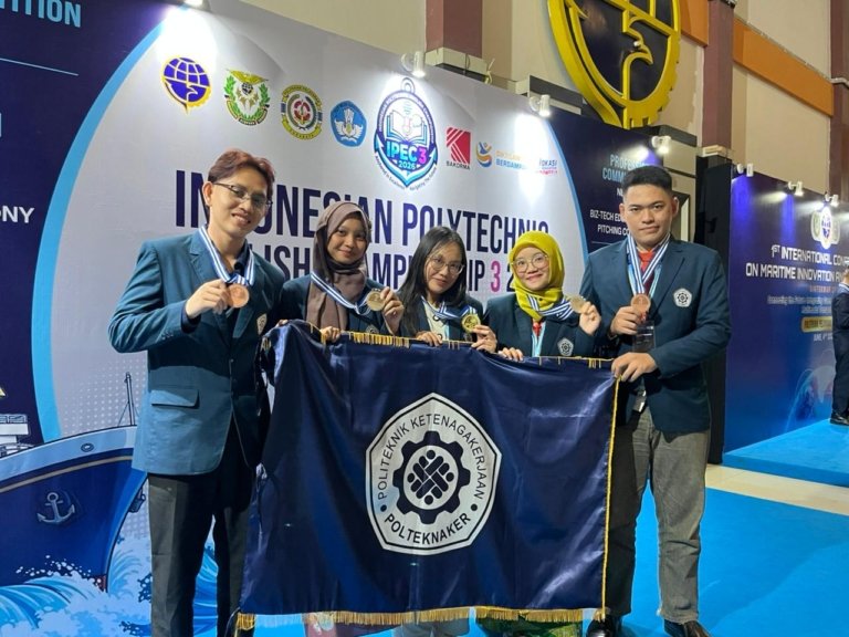 Mahasiswa polteknaker