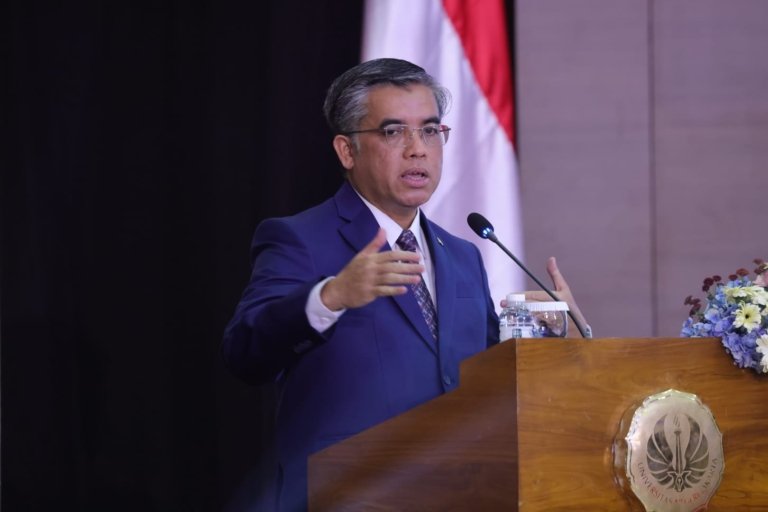 Menaker yassierli