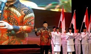 Buku bung Karno aku arek Suroboyo
