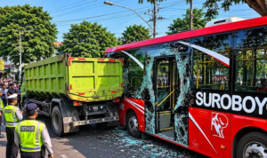 Suroboyo Bus ,Truk Sampah ,