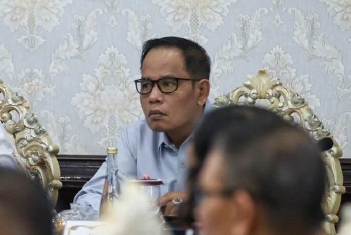 Eri PPD Bappenas Ketua DPRD Surabaya,