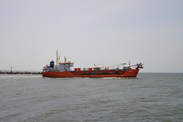 LAUT MERAH