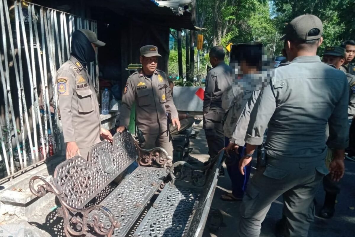 Satpol PP Surabaya
